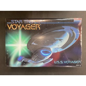Star Trek USS Voyager Monogram Plastic Model Kit 3604 Sealed in Box